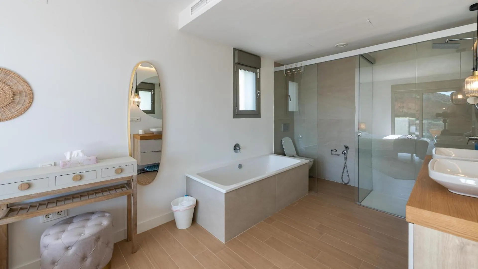 Tranquil Oasis Luxury Villa Malaga